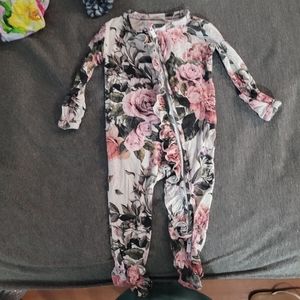 Milk+coco 0-3 month footie pajamas floral